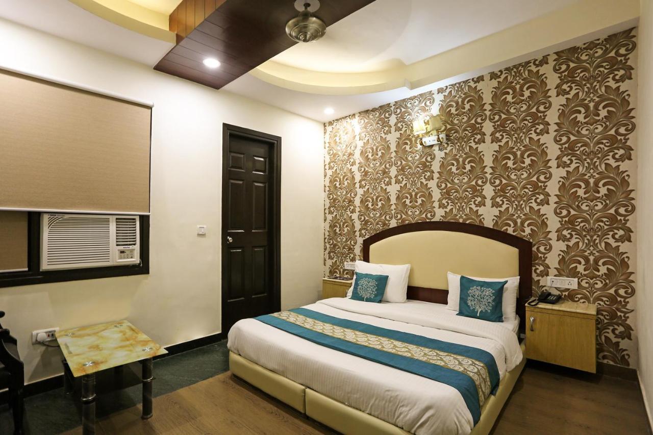Oyo Hotel Asko International Near Gurudwara Shri Bangla Sahib New Delhi Exterior photo